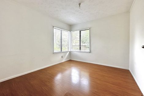 Photo of property in 2/44 Darren Crescent, Half Moon Bay, Auckland, 2012