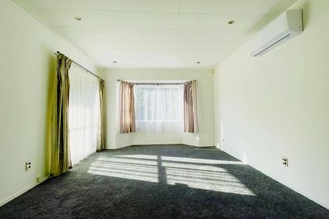 Photo of property in 72 Kaipatiki Road, Glenfield, Auckland, 0629