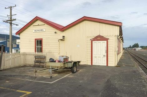 Photo of property in 22 Gladstone Road North, Mosgiel, 9024