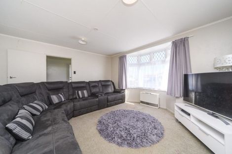 Photo of property in 17 Egmont Place, Westbrook, Palmerston North, 4412