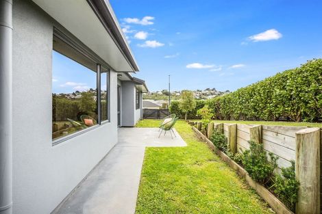 Photo of property in 12 Aotea Drive, Aotea, Porirua, 5024