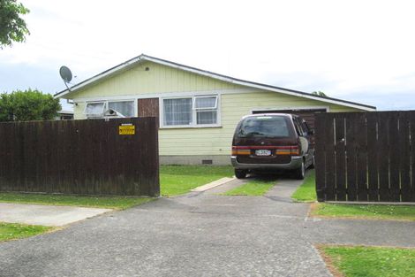 Photo of property in 2/14 Idlewild Avenue, Mangere, Auckland, 2022