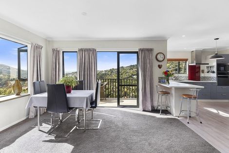 Photo of property in 29 Chartwell Drive, Crofton Downs, Wellington, 6035