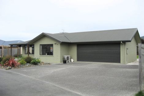 Photo of property in 32 Hoult Crescent, Monaco, Nelson, 7011