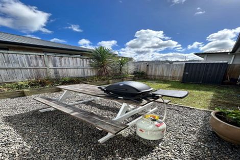 Photo of property in 11 Raymond Grace Avenue, Huapai, Kumeu, 0810
