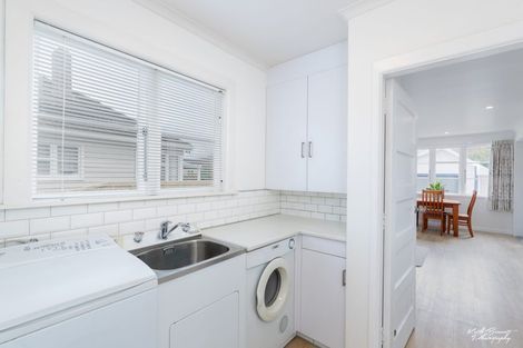 Photo of property in 5 Hodgins Grove, Naenae, Lower Hutt, 5011