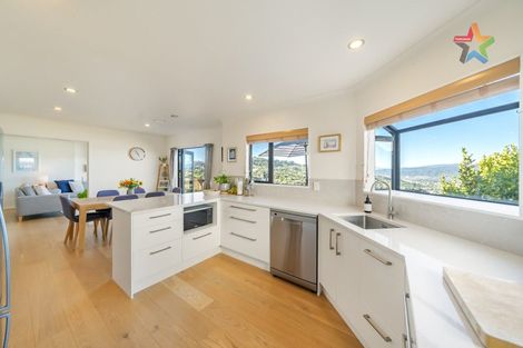 Photo of property in 87 Cypress Drive, Maungaraki, Lower Hutt, 5010