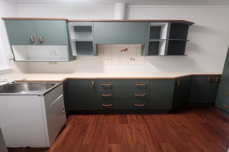 Photo of property in 32 Strowan Road, Strowan, Christchurch, 8052