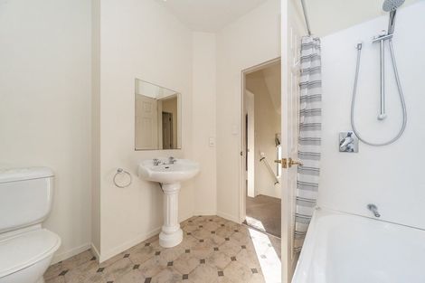 Photo of property in 30 Firth Terrace, Karori, Wellington, 6012