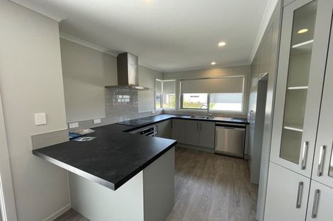 Photo of property in 20 Kotiate Street, Papamoa Beach, Papamoa, 3118