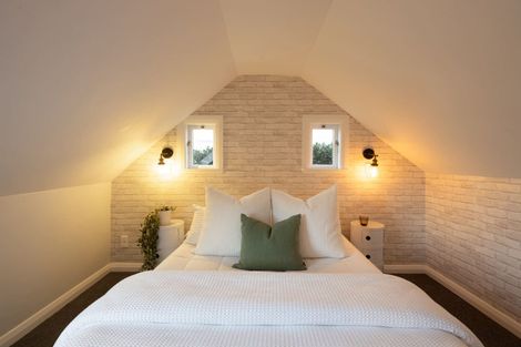 Photo of property in 15 Selwyn Terrace, Thorndon, Wellington, 6011