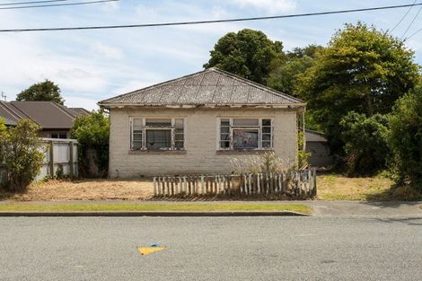 Photo of property in 69 Cleveland Street, Edgeware, Christchurch, 8013