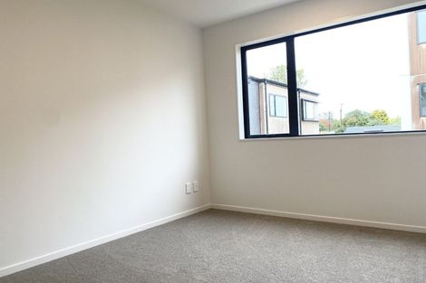 Photo of property in 27 Paetai Lane, Te Atatu Peninsula, Auckland, 0610