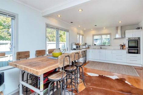 Photo of property in 20 Spence Road, Henderson, Auckland, 0612