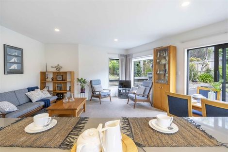 Photo of property in 10 Mistral Place, West Harbour, Auckland, 0618