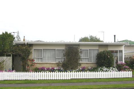 Photo of property in 3a Naumai Place, Spotswood, New Plymouth, 4310