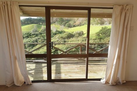 Photo of property in 152 Lone Kauri Road, Karekare, New Lynn, 0772