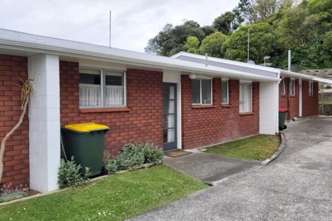 Photo of property in 36 Cumberland Street, Merrilands, New Plymouth, 4312