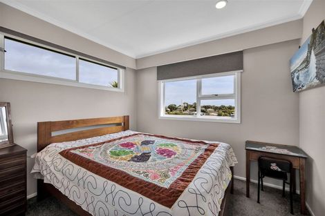 Photo of property in 36 Simons Street, Moturoa, New Plymouth, 4310