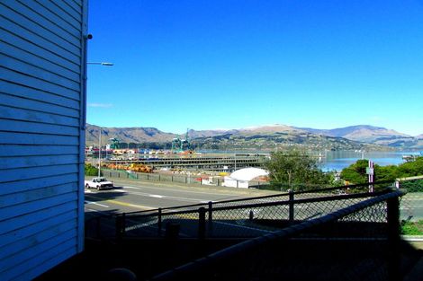 Photo of property in 2 Hawkhurst Road, Lyttelton, 8082