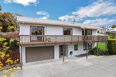 Photo of property in 69 Spence Road, Henderson, Auckland, 0612