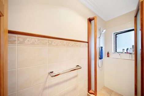 Photo of property in 11 Patea Place, Papakura, 2582