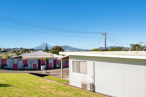 Photo of property in 26 Simons Street, Moturoa, New Plymouth, 4310