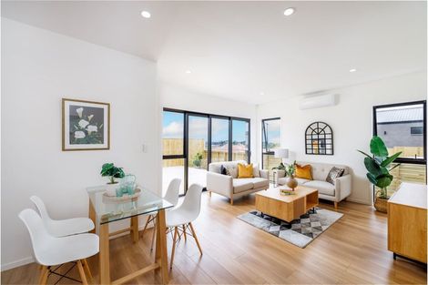 Photo of property in 11 Horokaka Street, Massey, Auckland, 0614