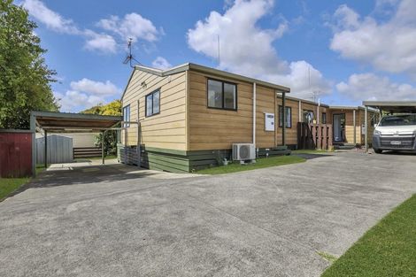 Photo of property in 15 View Road, Waiuku, 2123
