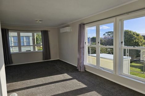 Photo of property in 20a-b Kokiri Crescent, Waitangirua, Porirua, 5024