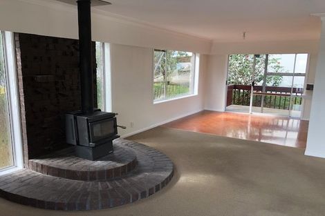 Photo of property in 4 Sispara Place, Beach Haven, Auckland, 0626