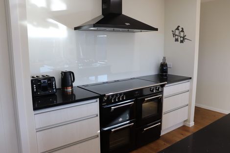 Photo of property in 12 White Road, Otane, 4202