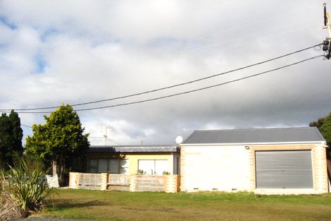 Photo of property in 42 Mihiwaka Road, Long Beach, Port Chalmers, 9081