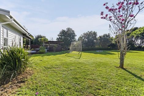 Photo of property in 23 Heta Road, Highlands Park, New Plymouth, 4312