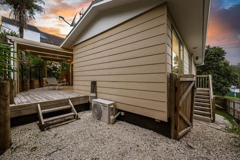 Photo of property in 46a Don Buck Road, Massey, Auckland, 0614