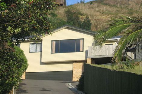 Photo of property in 5b Bishops Glen, Tawa, Wellington, 5028