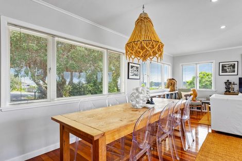 Photo of property in 1/73 Birkdale Road, Birkdale, Auckland, 0626