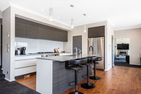 Photo of property in 13 Canary Way, Whitby, Porirua, 5024