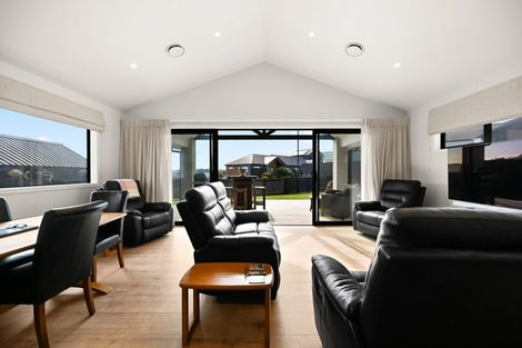 Photo of property in 12 Bosun Place, Flagstaff, Hamilton, 3210