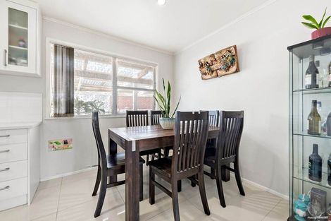 Photo of property in 54 Bader Drive, Mangere, Auckland, 2022