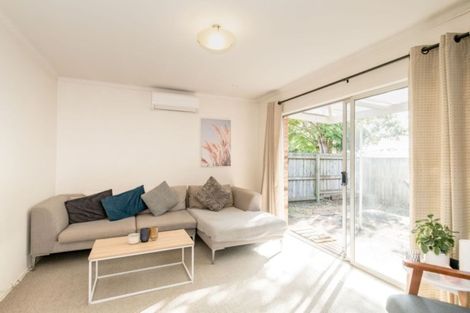Photo of property in 4/14 Alana Place, Mount Wellington, Auckland, 1060