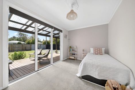 Photo of property in 11 Kempton Street, Greytown, 5712