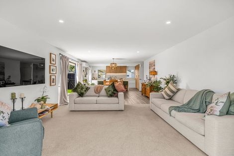 Photo of property in 16 Cam Mill Place, Rangiora, 7400