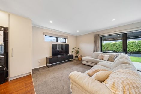 Photo of property in 16 Buddle Road, Wallaceville, Upper Hutt, 5018