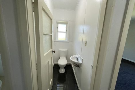 Photo of property in 38 Sunshine Avenue, Karori, Wellington, 6012