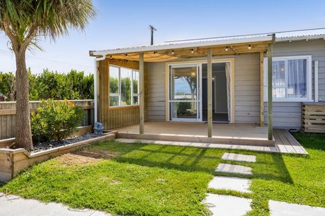 Photo of property in 23 Layard Street, Opunake, 4616