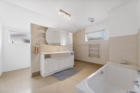 Photo of property in 35 Oxford Street, Te Puke, 3119