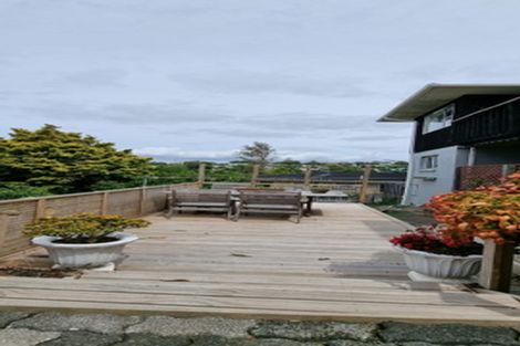 Photo of property in 78a Sunset Road, Unsworth Heights, Auckland, 0632