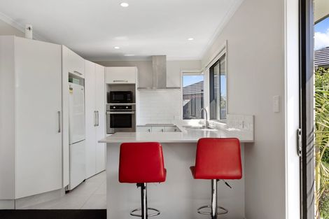 Photo of property in 5 Warlock Way, Papamoa, 3118