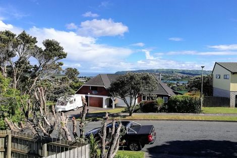 Photo of property in 18 Mercury Way, Whitby, Porirua, 5024